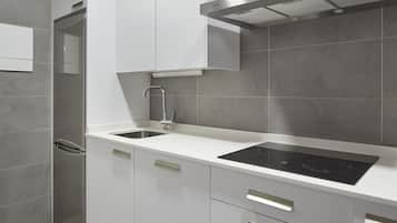 Køleskab, mikrobølgeovn, ovn, opvaskemaskine