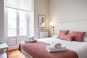 3 quartos, ferros/tábuas de passar roupa, Wi-Fi de cortesia