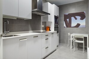 Fridge, microwave, oven, dishwasher