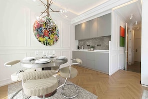 Dining - Scala | The Rentals Collection (San Sebastián)