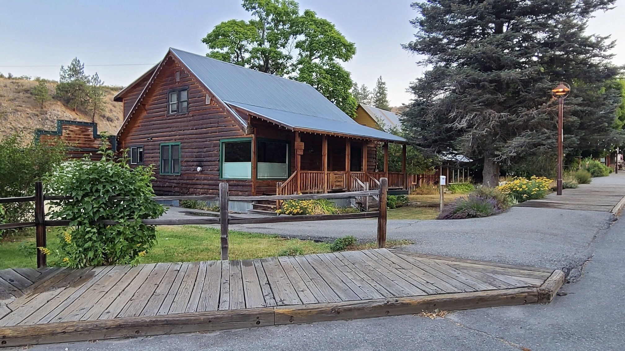 Hazel's, on the Old Western Boardwalk in Down Winthrop, WA-5 Bedrooms Sleeps  10