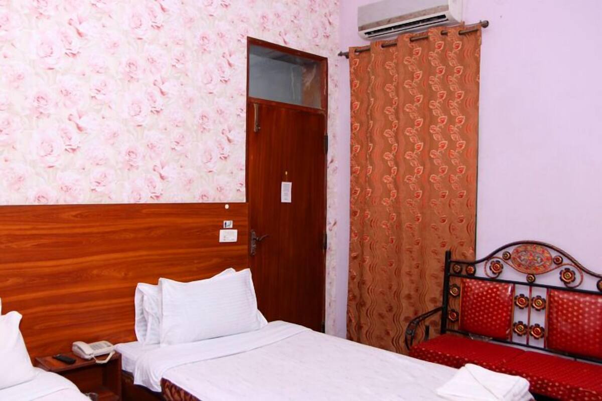 Deluxe Twin Room | 20 bedrooms, desk, blackout drapes, soundproofing