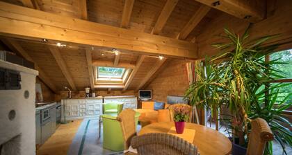 Vista al lago en el país azul