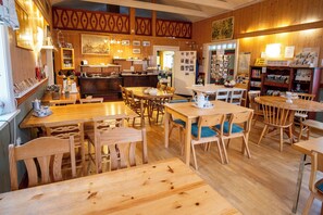 Tägliches inbegriffenes Frühstücksbuffet