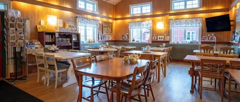 Frokostbuffé er inkludert hver dag