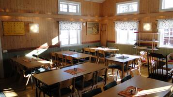 Bao gồm bữa sáng buffet hàng ngày