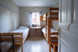 Habitación triple | Wifi gratis y ropa de cama