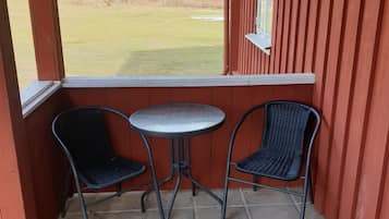 Single Room | Free WiFi, bed sheets, wheelchair access