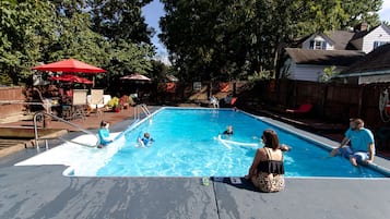 Dogwood House | 2 bedrooms, Egyptian cotton sheets, premium bedding, pillow-top beds