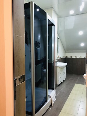 مكتب وواي فاي مجانًا