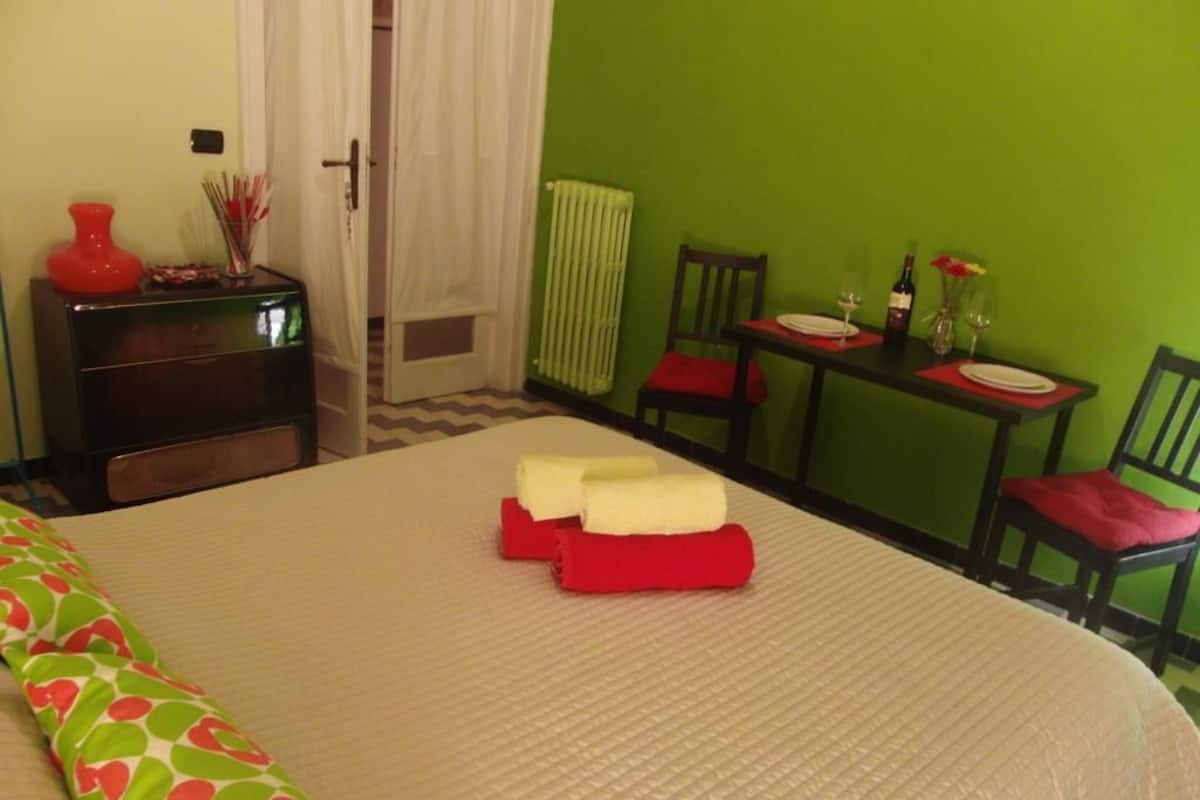 Familiekamer | Verduisterende gordijnen, babybedden, gratis wifi, beddengoed