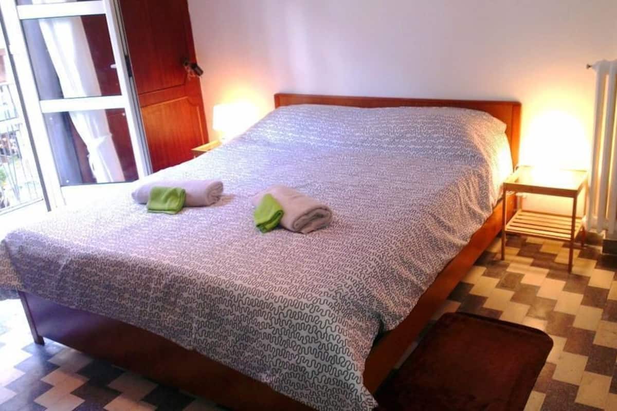 Dobbeltrom, balkong | Blendingsgardiner, barnesenger, wi-fi (inkludert) og sengetøy
