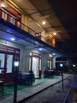 شرفة/رواق