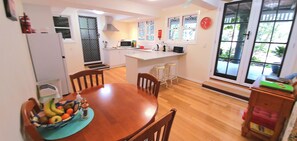 Dining - Our Slice of Tropical Paradise (The Range)