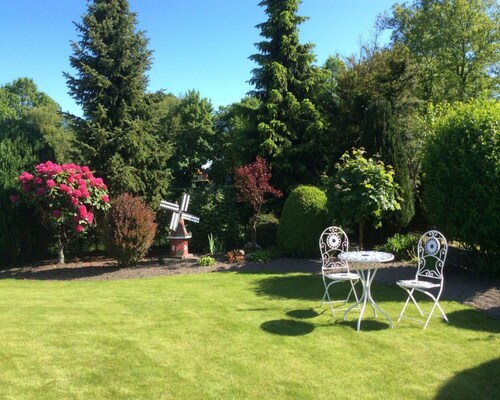 Gemütliche große Ferienwohnung, Haustierfreundlich, ideal f. Kinder,
