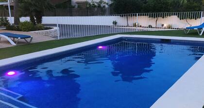 Villa 500m from the beach. Private pool.
