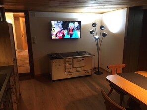 Interior - Quaint apartment in farmhouse (Schröcken)