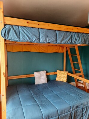 3 habitaciones, cuna de viaje y wifi gratis