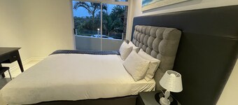 A fantastic modern and spacious apartment right on Umhlanga main Beach