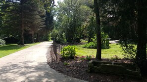 Property grounds - Hidden Ariel Resort Home (West Salem)