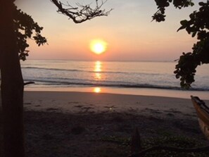 Beach nearby - Sethsiri (Morakatiyara)