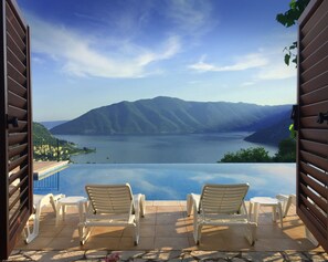 Outdoor pool, an infinity pool