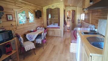 2 chambres, fer et planche Ă repasser, accĂšs Internet, draps fournis