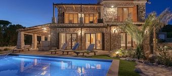 Villa de luxe avec piscine à débordement Pelagos dans la ville de Hvar