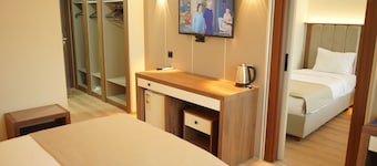 Lion City Hotel