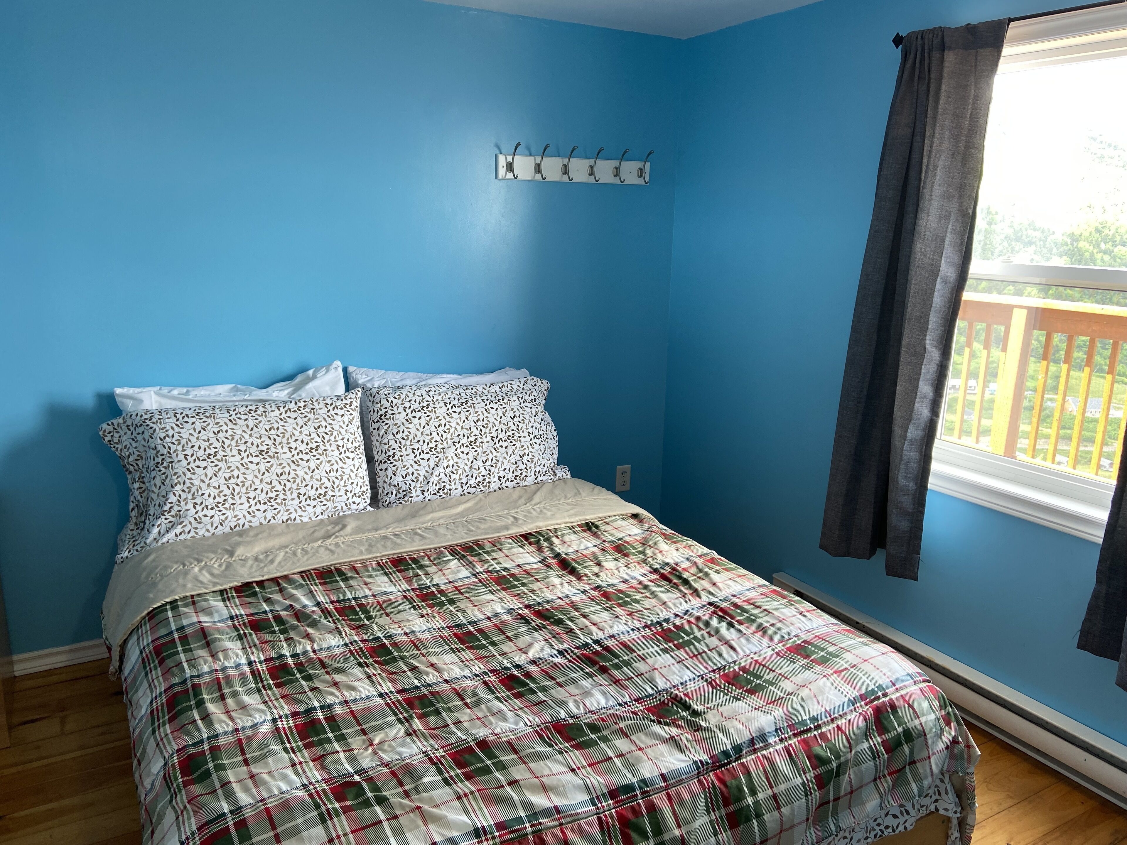 5 bedrooms, WiFi, bed sheets