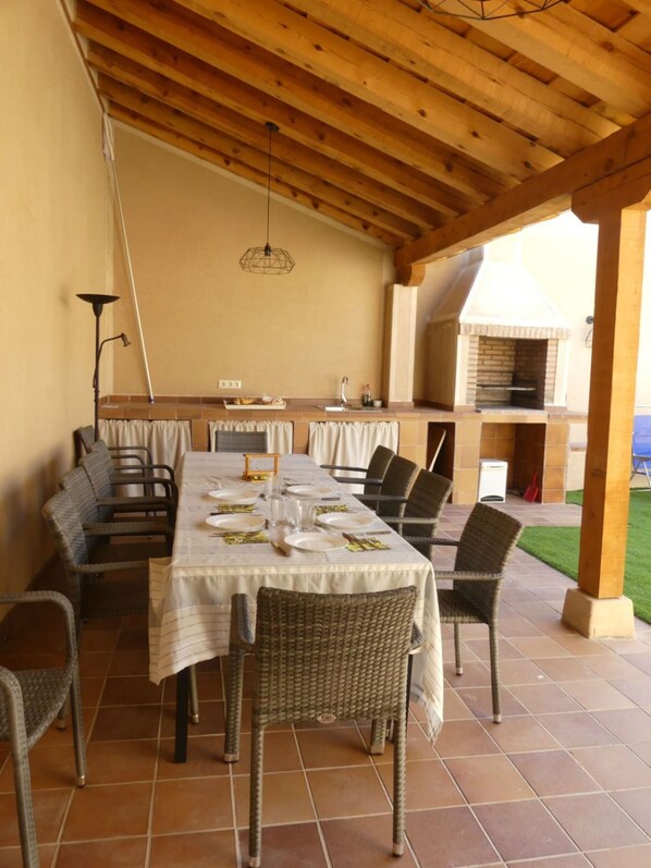 Outdoor dining