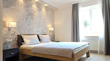 2 Schlafzimmer, Zimmersafe, Bügeleisen/Bügelbrett, kostenloses WLAN