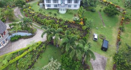 Highland Hideaway sobre Apia ubicado en tu pequeño valle privado