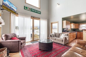 Télévision, cheminée