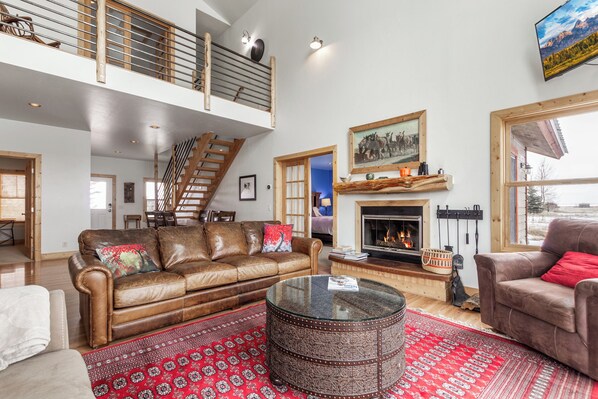 Télévision, cheminée