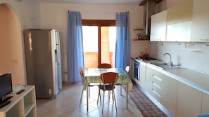 Kühlschrank, Herdplatte, Geschirrspüler