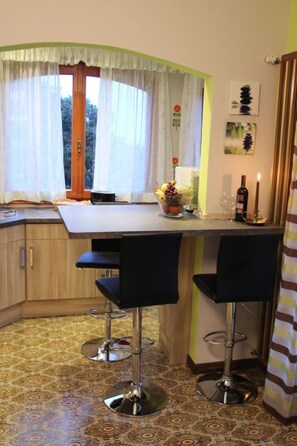 Dining - Holiday home in southern gardens with breathtaking panoramic views  (Canobio/Carmine)