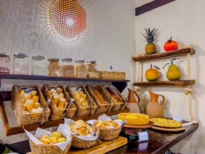 Free daily buffet breakfast - Pousada Pérola do Porto (Ipojuca)