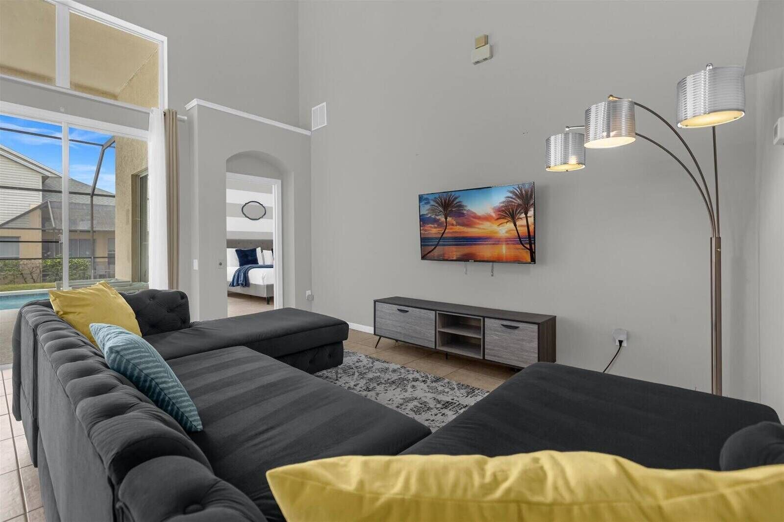 5 chambres, fer et planche à repasser, Wi-Fi, draps fournis