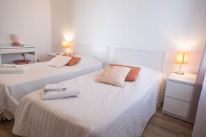 3 bedrooms, iron/ironing board, WiFi