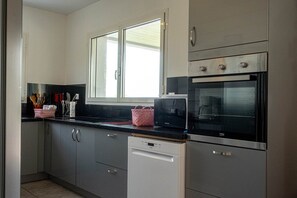 Køleskab, mikrobølgeovn, ovn, opvaskemaskine