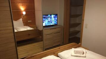 4 Schlafzimmer, kostenloses WLAN, BettwÀsche