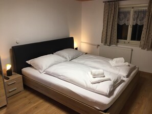 3 habitaciones, wifi gratis y ropa de cama 