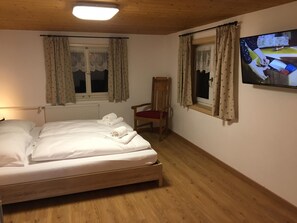 3 habitaciones, wifi gratis y ropa de cama 