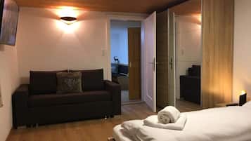 3 bedrooms, free WiFi, bed sheets