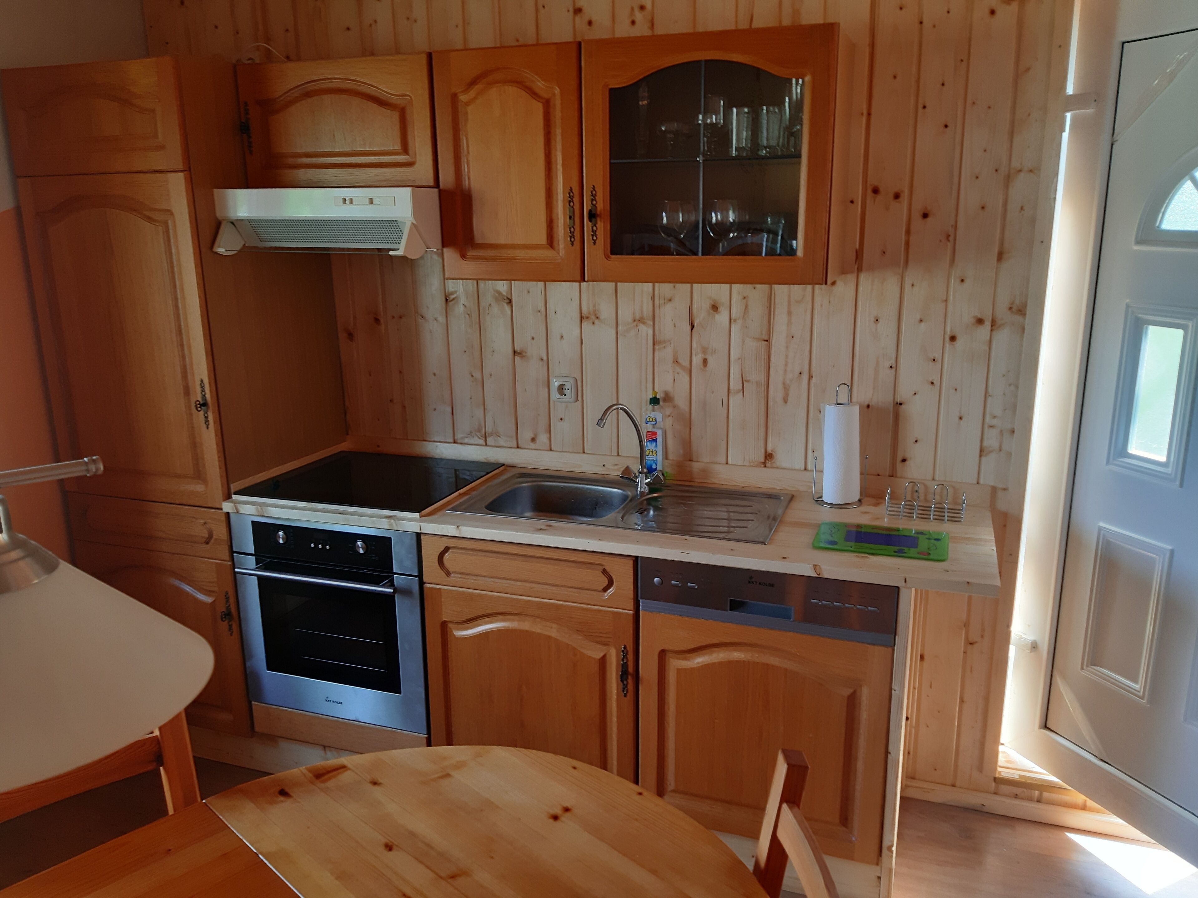 雪櫃、微波爐、焗爐、爐具