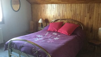 4 sovevĂŠrelser, strygejern/strygebrĂŠt, Wi-Fi, sengetĂžj