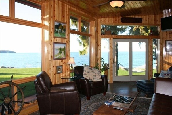 Interior - Waterfront Dream Cottage With A Million Dollar View, HARBOR Unit (Ellison Bay)