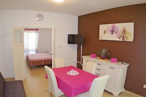 2 bedrooms, free WiFi, bed sheets