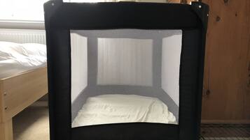 4 bedrooms, iron/ironing board, travel crib, free WiFi